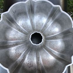 Vintage Bundt Cake Pan