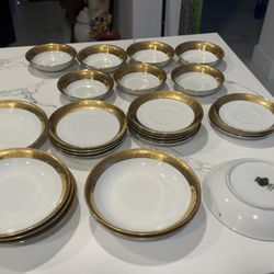 Bavaria 18K Gold Trim Porcelain Dinnerware Set – Vintage Elegant