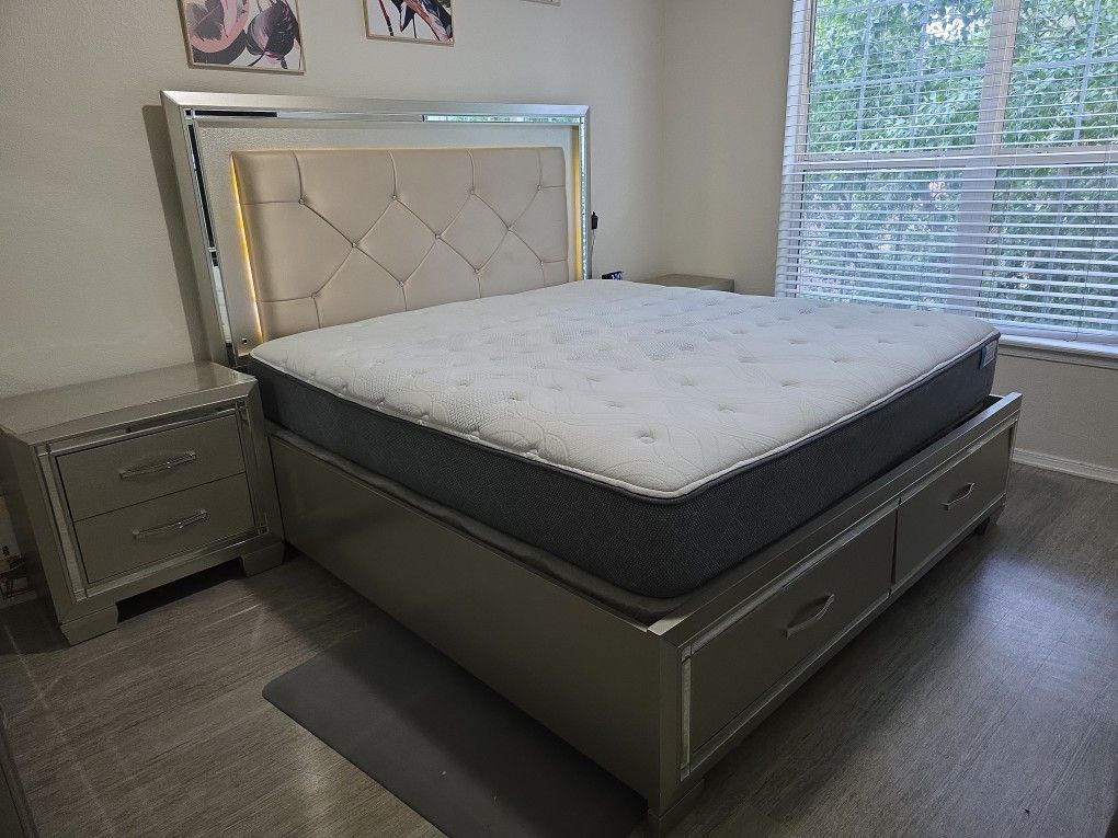 King Bed Room Set 5 Items