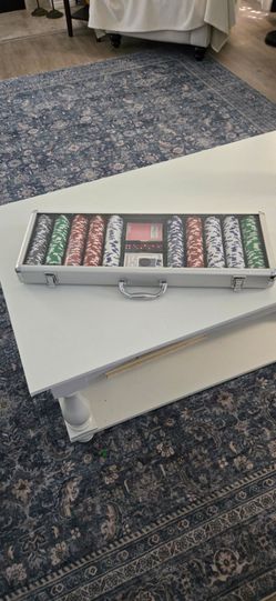 Poker set in case