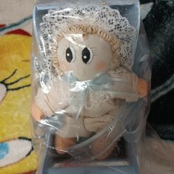 Babyshower Doll With Crib 