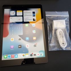 Apple iPad 7 - Wifi - Like New 