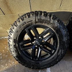 2021 Chevy trail Boss wheels LT275/65R18 *013/1100