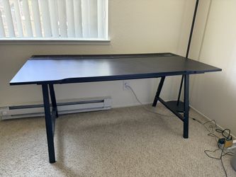 IKEA UTESPELARE Gaming Desk