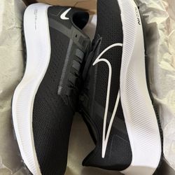 New NIKE AIR ZOOM PEGASUS 38 Size Men’s 10.5