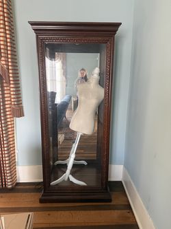 Display case and mannequin