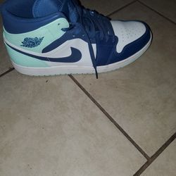 Jordans Retros