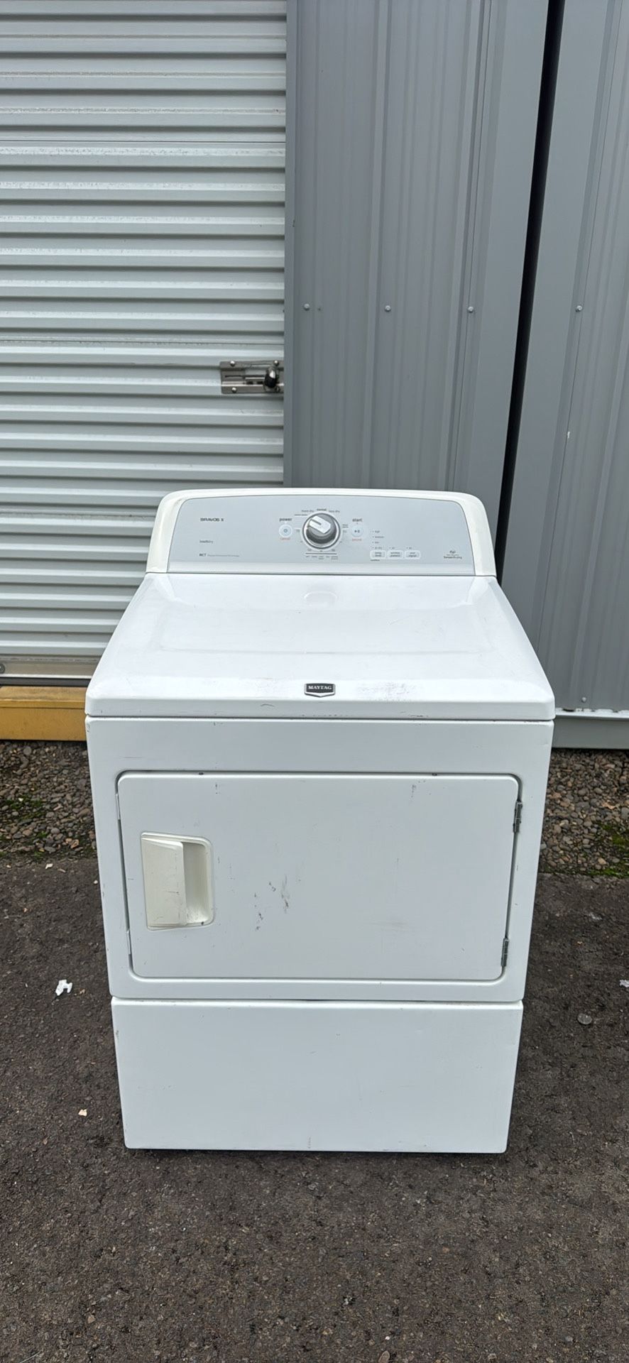 Maytag dryer in excellent conditionš„