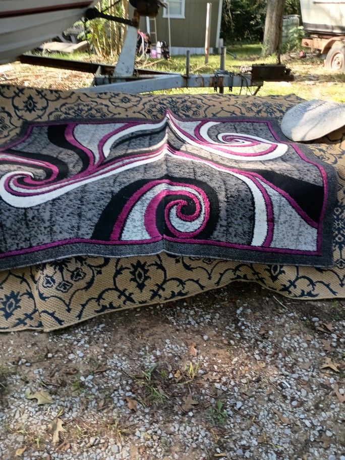 5 1/2 Ft Wide 6 1/2 Ft Long Area Rug Made In Turkey+3x Round Rug