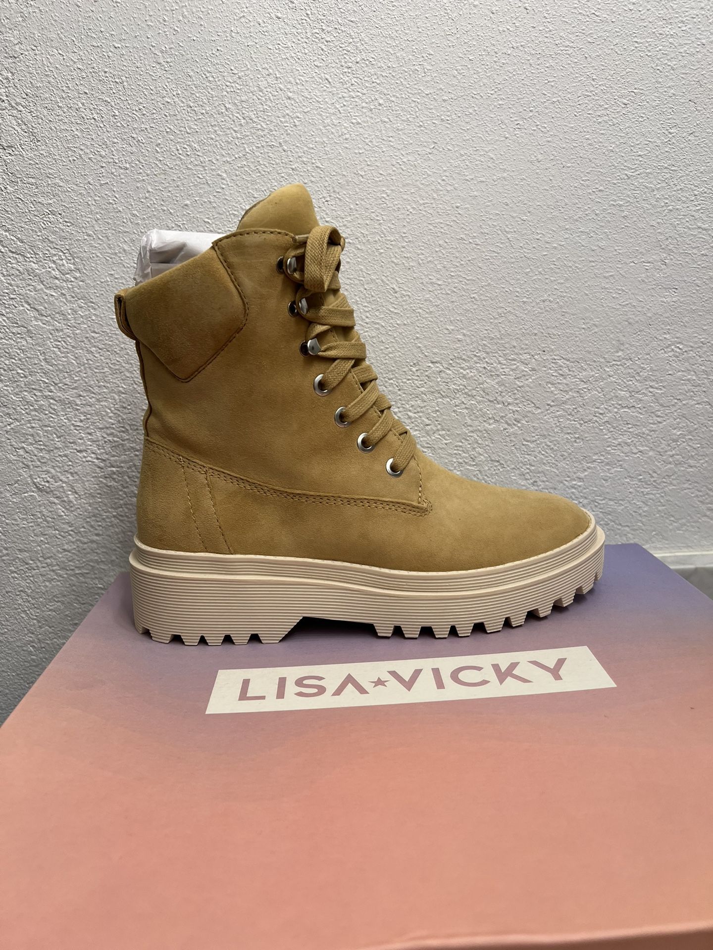 Lisa Vicky Adopt Boots
