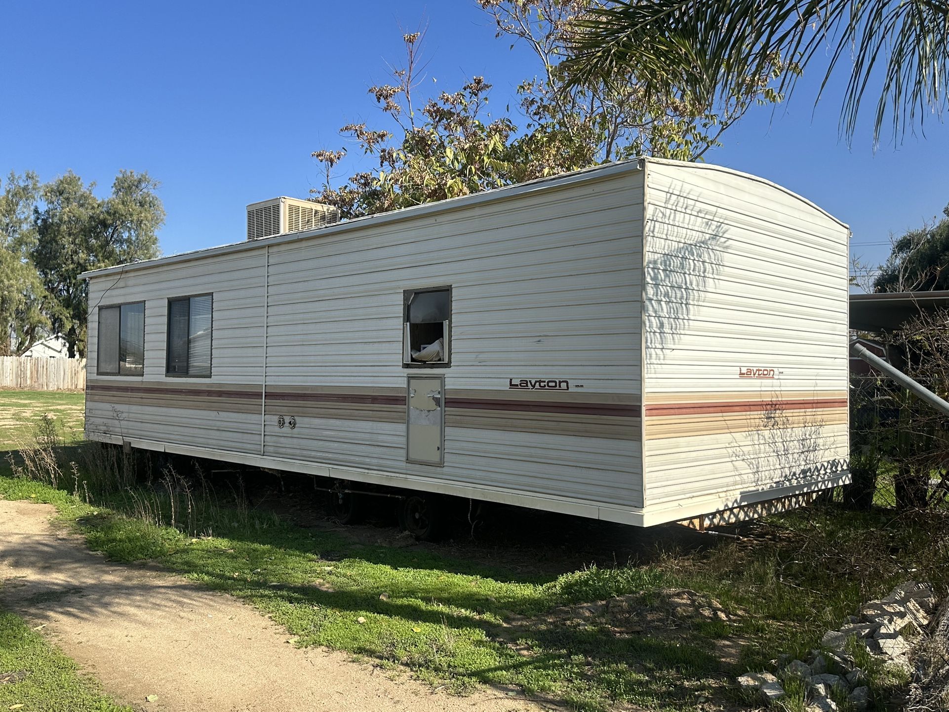 1988 House On Wheels Mobile Home 12 By 33 One Bedroom