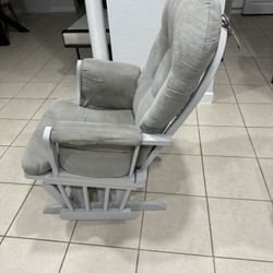 rocking chair. Used In Good Condition. 