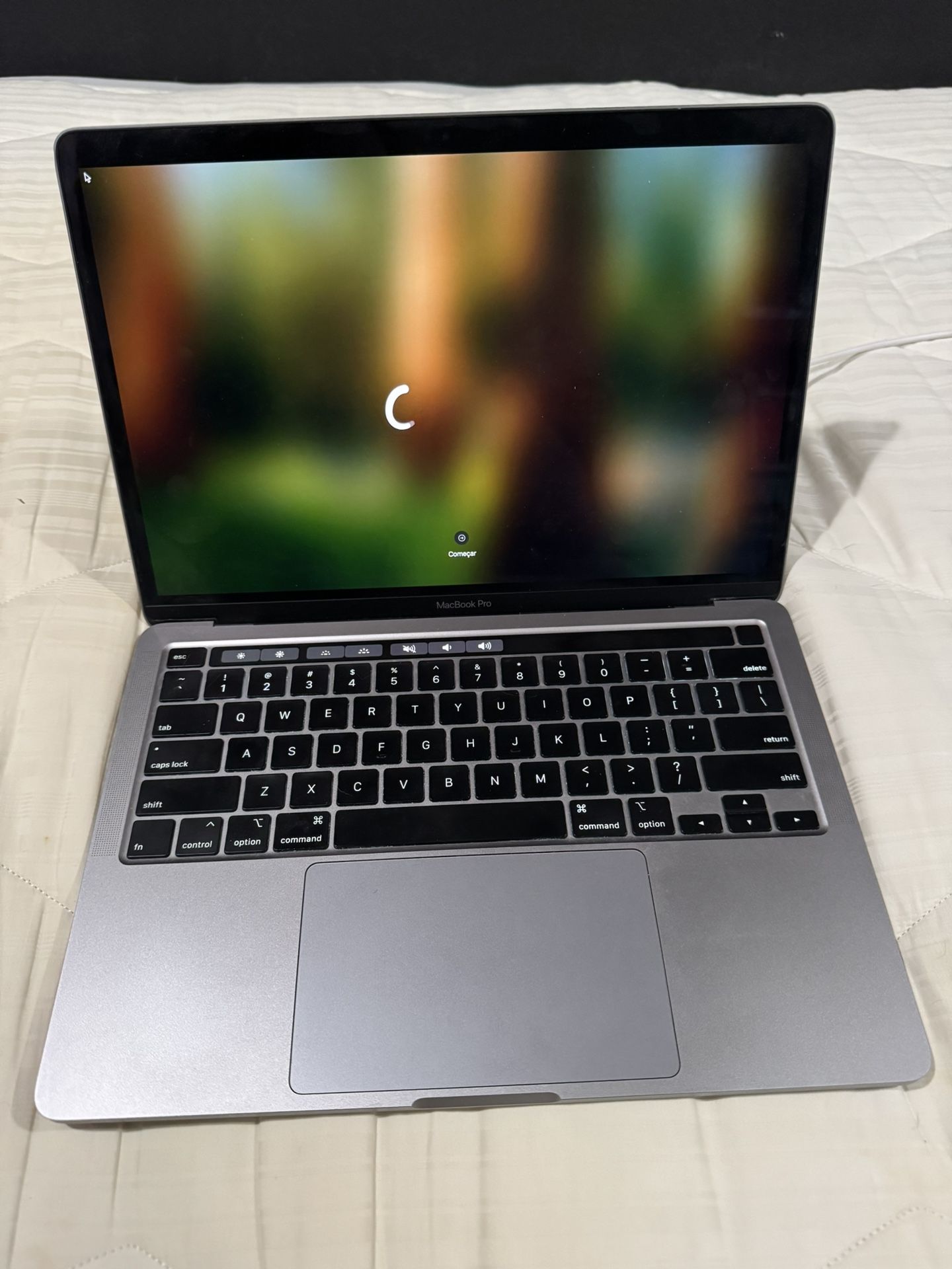 MacBook Pro 13” 2020 Used