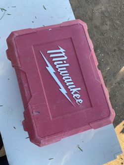 Milwaukee Deep Cut Band Saw