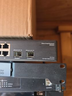 Cisco small business SR2024