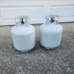 Set of 2 _ Propane Tanks, Empty, 5 Gallon, Untested, Camping BBQ Barbeque Grill Gas Container Garden Yard Outdoor