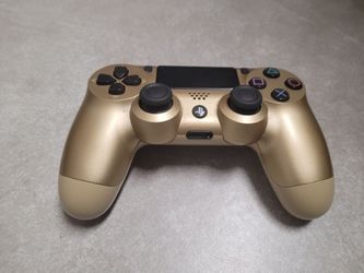 PS4 CONTROLLER (GOLD)