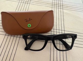 Meta glasses