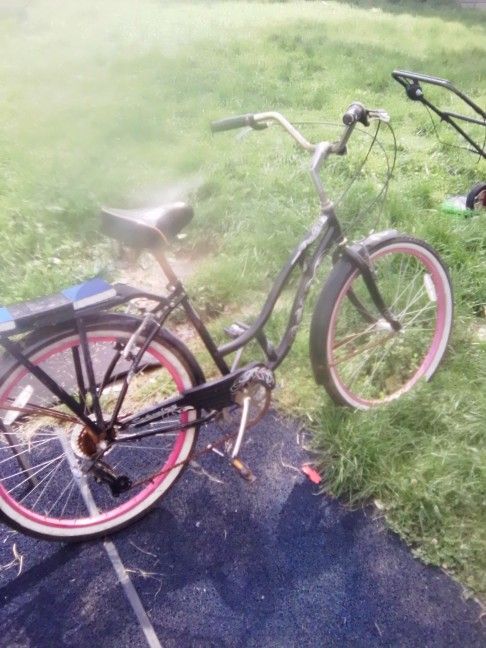 Beach Cruiser Bike
