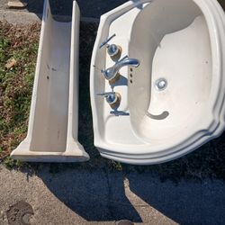 FREE!!!Pedistal Sink and Stand