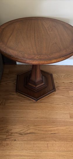 Vintage Mid Century Modern Pedastal Table