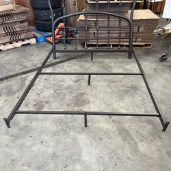 Queen Size Metal Platform Bed Frame