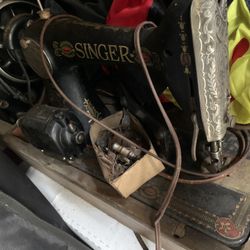 Singer Sewing Machine