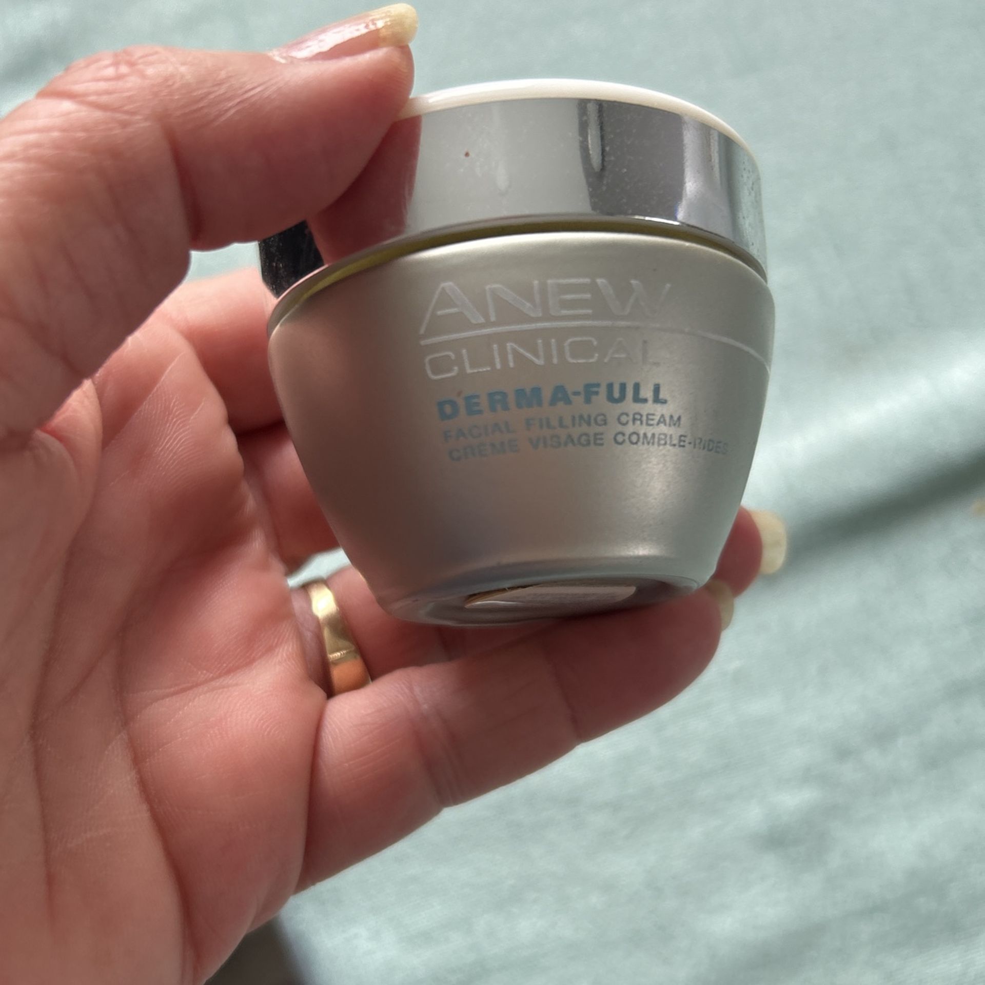 Anew Clinical Derma-full Facial Filling Cream