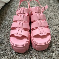 madden girl heels. a little scratched up, still good quality 