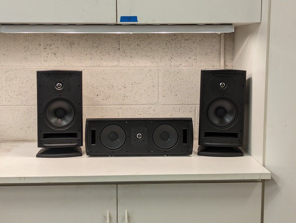 Surround Sound System - Definitive Technology - Made in USA