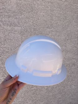 Real construction hat, adjustable