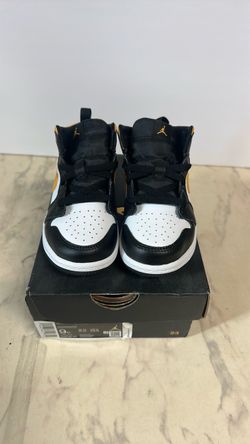 Air Jordan 1 Mid Kids Sneakers Size 9C