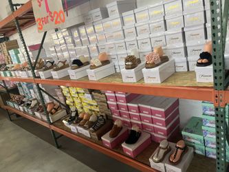 Beautiful Woman Shoes 3 Pairs For $20