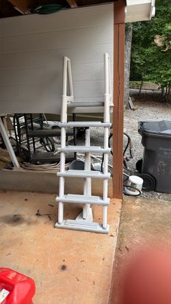 Pool Ladder For Deck Attachment
