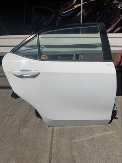 2014-2015-2016-2017-2018-2019 Toyota Corolla Rear Right Passenger Side Door OEM INSURANCE QUALITY