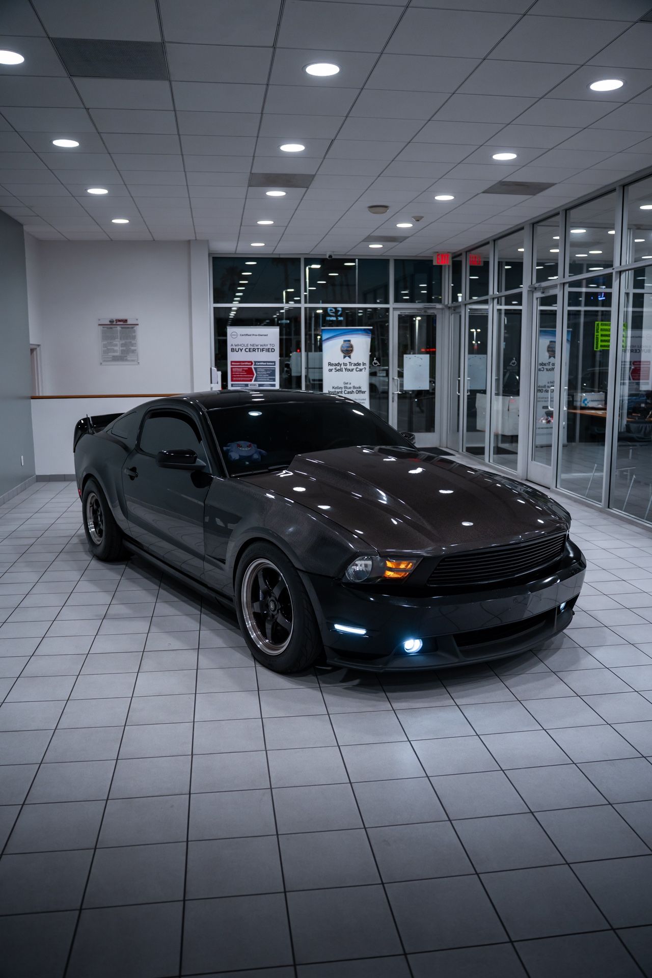 Cowl Hood CF mustang 10-12