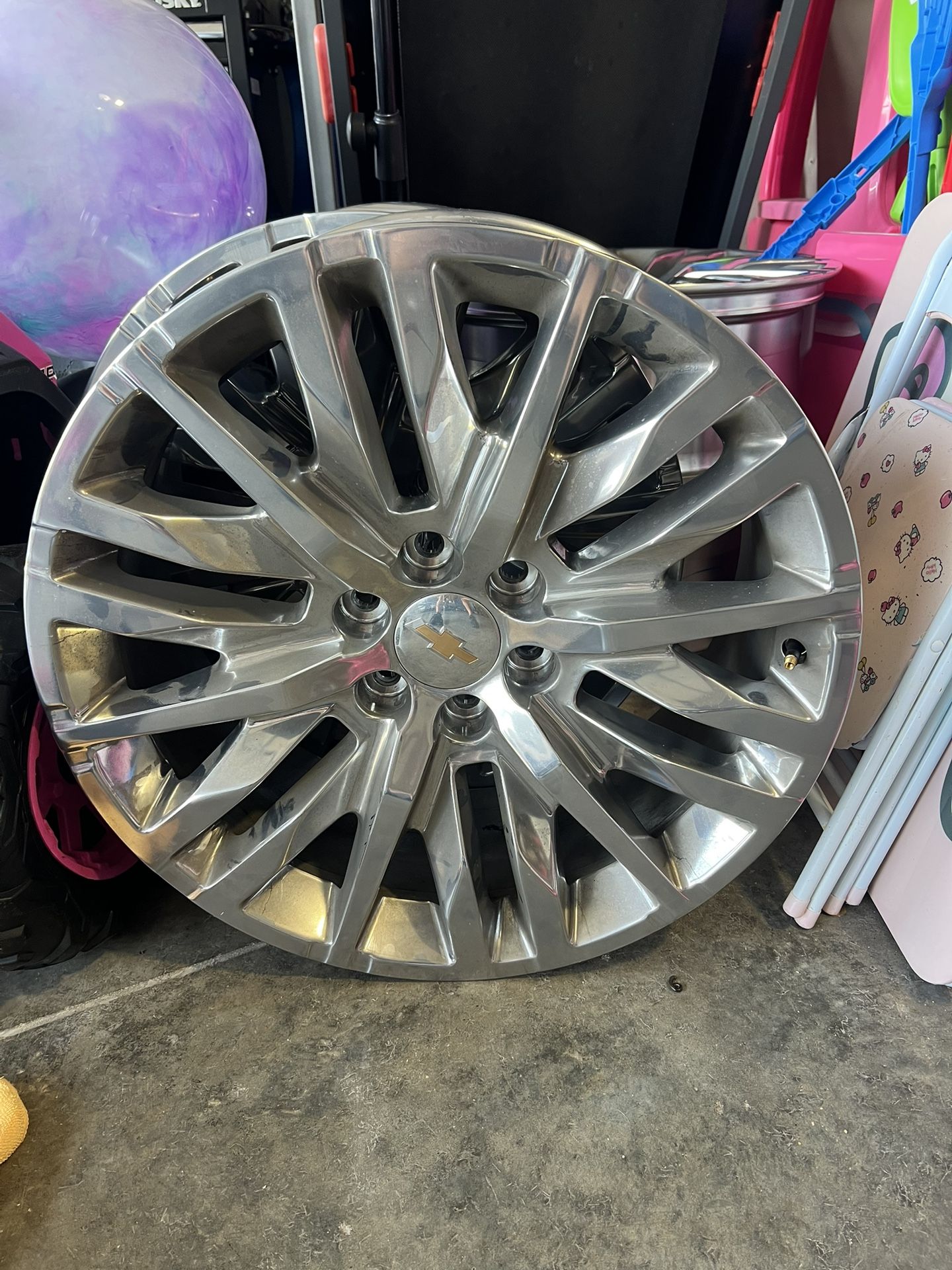 2025 Chevy Tahoe Factory Rims