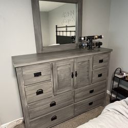 Dresser With Mirror Make Offer