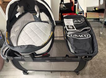 Graco pack and play