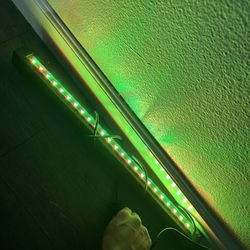 MOVING IN 2 DAYS! Fish Tank Light $5