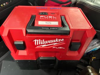 Milwaukee vacuum