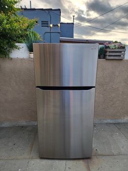 LG Refrigerator Stainless Steel 23cu ft 33x33x68🚨👍3 MONTHS WARRANTY