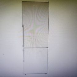 BLOMBERG REFRIGERATOR IN LIKE NEW CONDITION