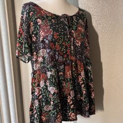 Torrid Floral Boho Blouse size 1 (14-16) 