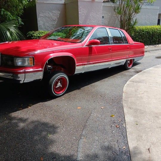 Cadillac Fleetwood Lowrider