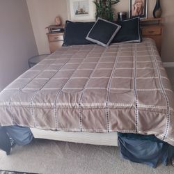 Queen size craftmatic type motorized bed