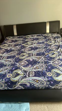 King Sized Bed (mattress N Frame)