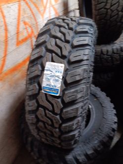 New Set of tires 35 12.50 17 MAXTREK MT