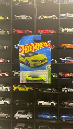 Hot Wheel Regular Treasure Hunt Nissan Leaf