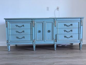 Vintage matching bedroom set